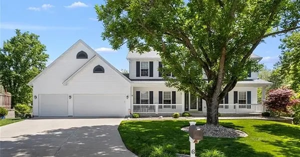6 Huntleigh Meadows