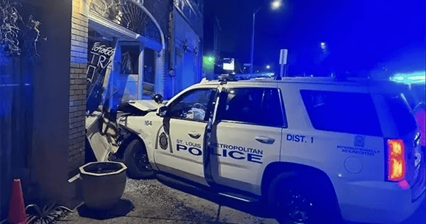 Crash at Bar:PM